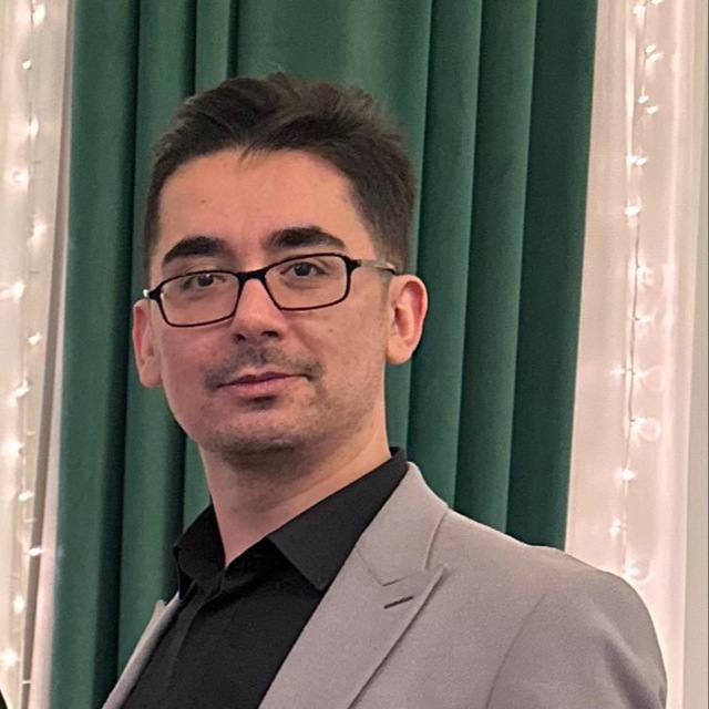 Rad Dowlatabadi, CRM and Performance Marketing, Athar Marketing